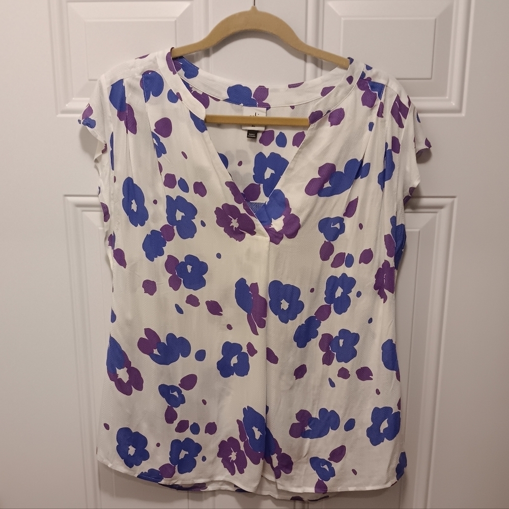 Cabi| Floating Flowers Ruffled Sleeves Blue/Purple XL Feminine Office Style 5896
